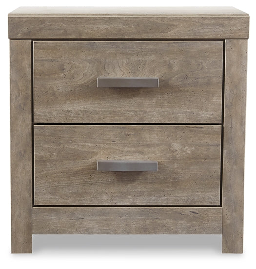 Culverbach King Panel Bed with Mirrored Dresser, Chest and 2 Nightstands Signature Design by Ashley®
