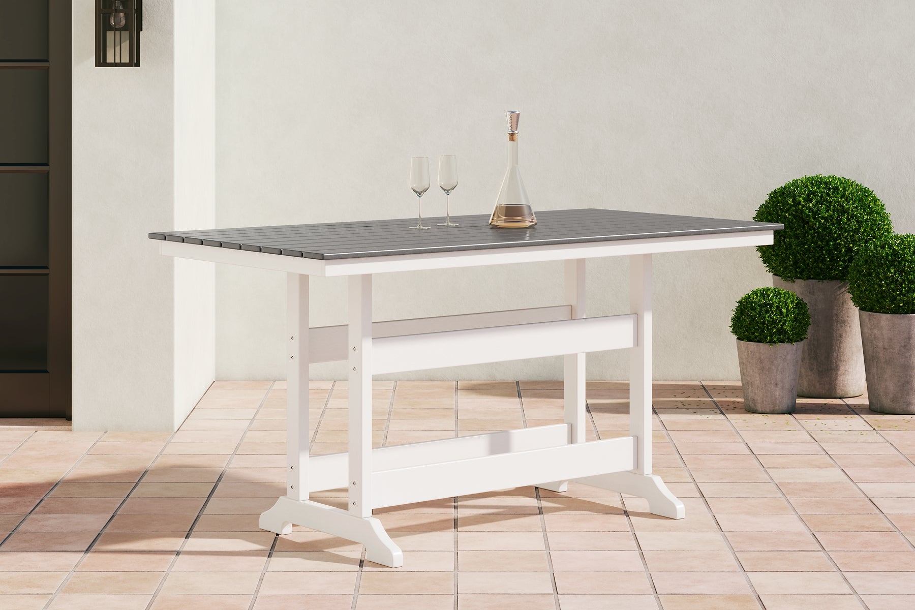 Transville RECT COUNTER TABLE W/UMB OPT Signature Design by Ashley®