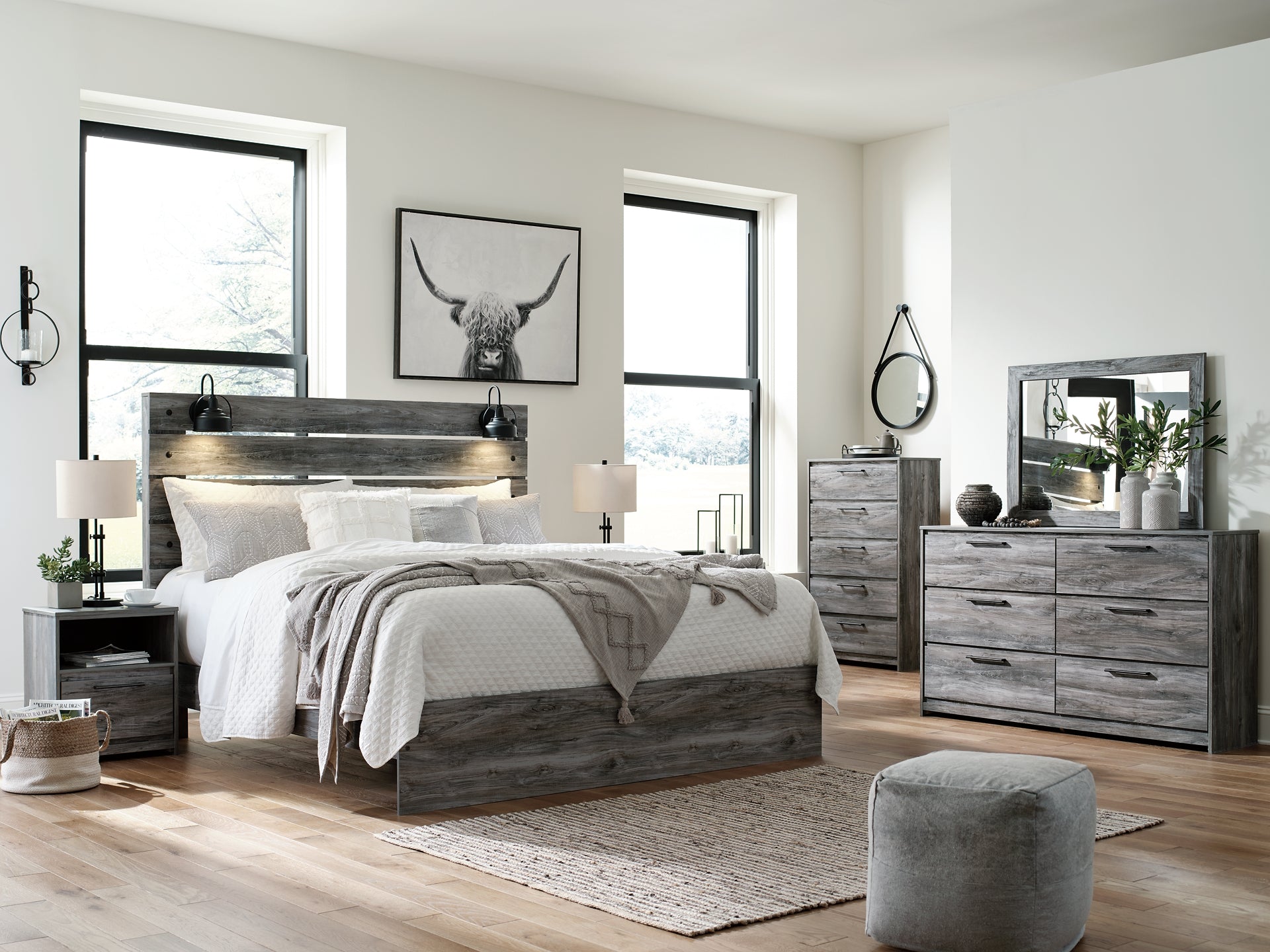 Baystorm King Panel Bed with Mirrored Dresser, Chest and 2 Nightstands Signature Design by Ashley®