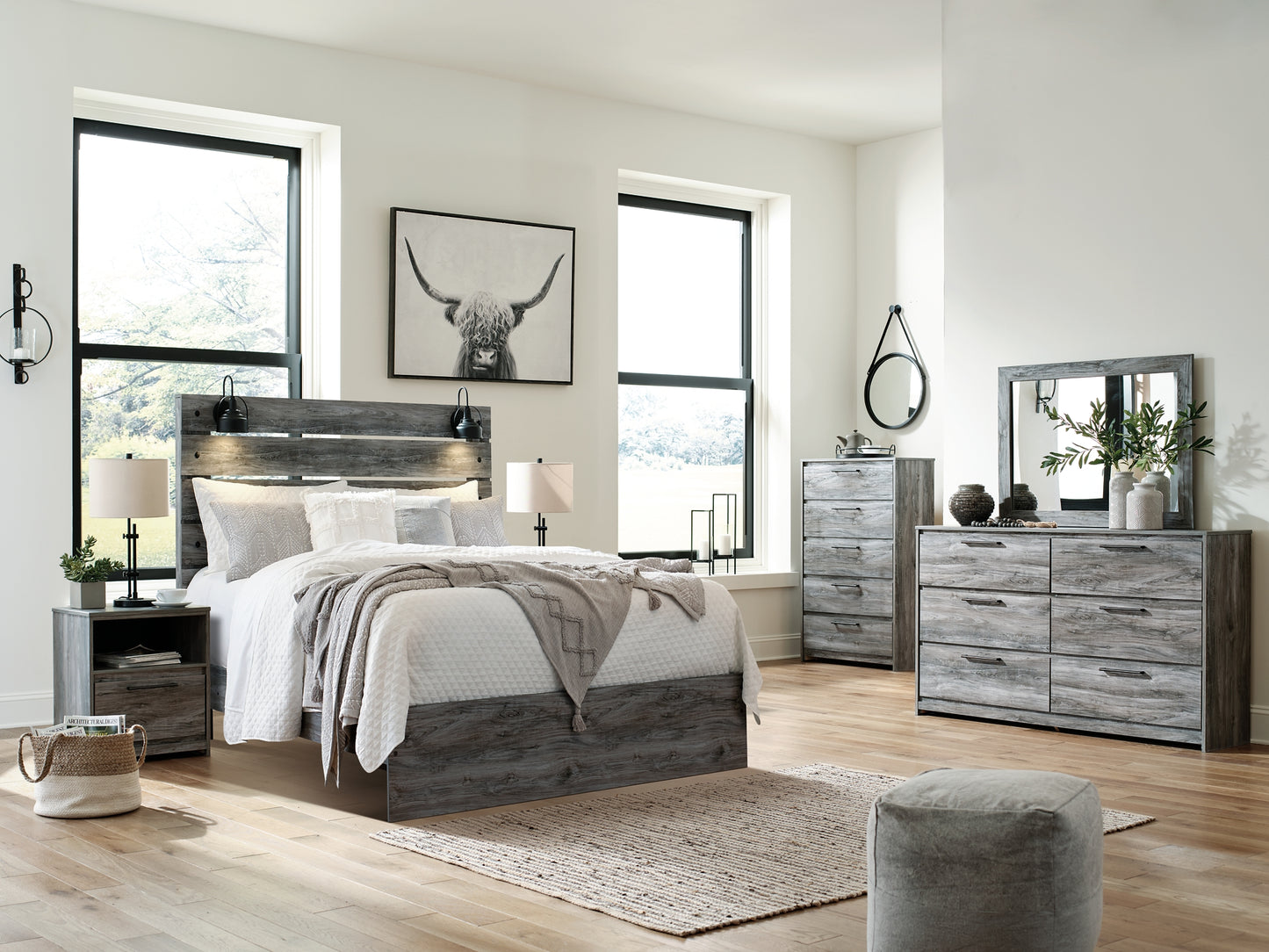 Baystorm Queen Panel Bed with Mirrored Dresser, Chest and Nightstand Signature Design by Ashley®