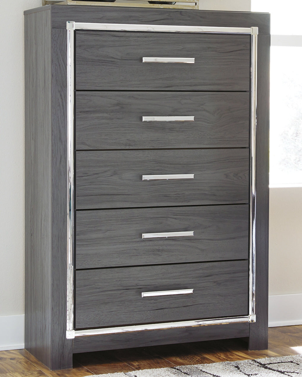 Lodanna Full Upholstered Panel Headboard with Mirrored Dresser, Chest and 2 Nightstands Signature Design by Ashley®