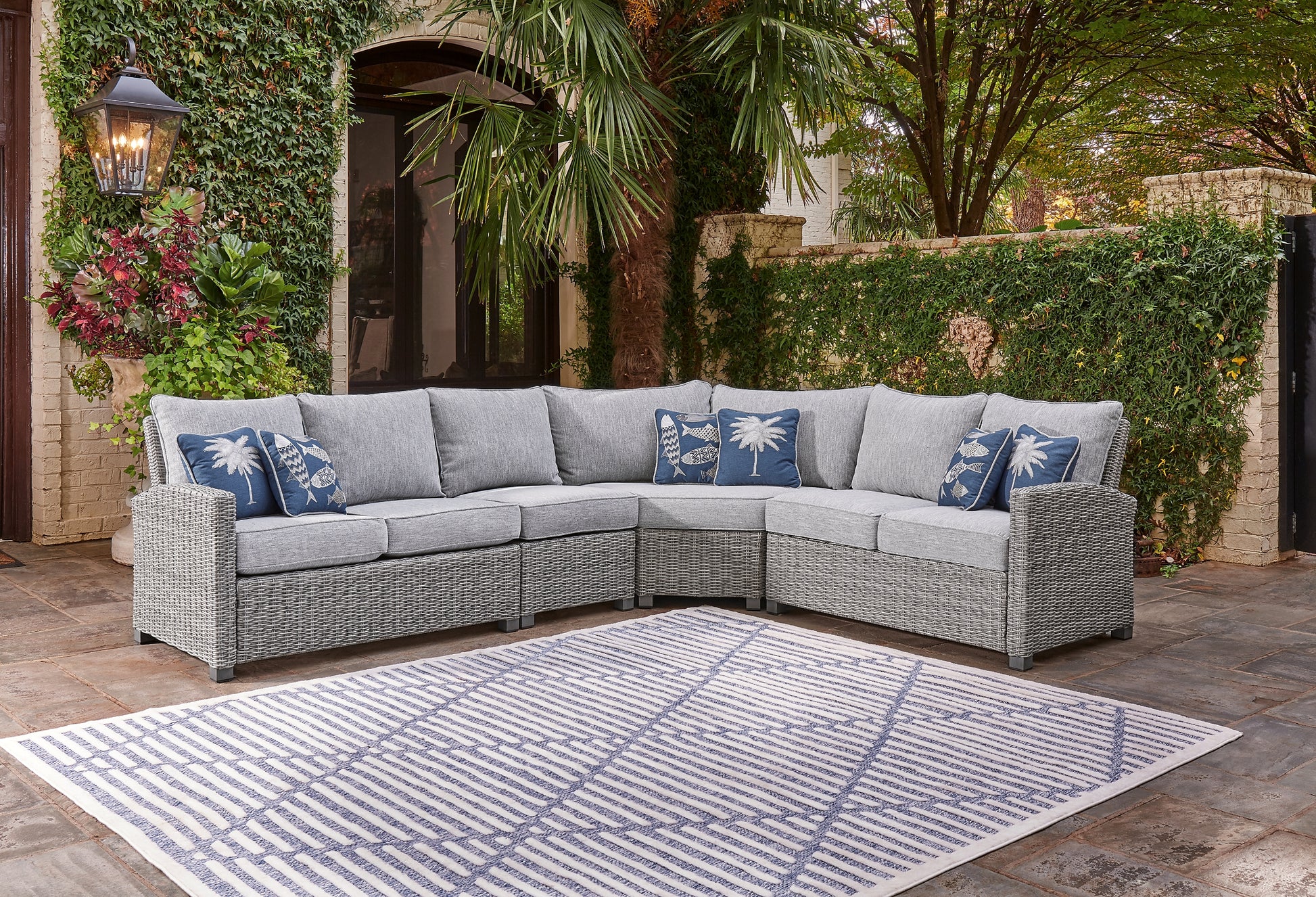 Naples Beach 4-Piece Outdoor Sectional Signature Design by Ashley®