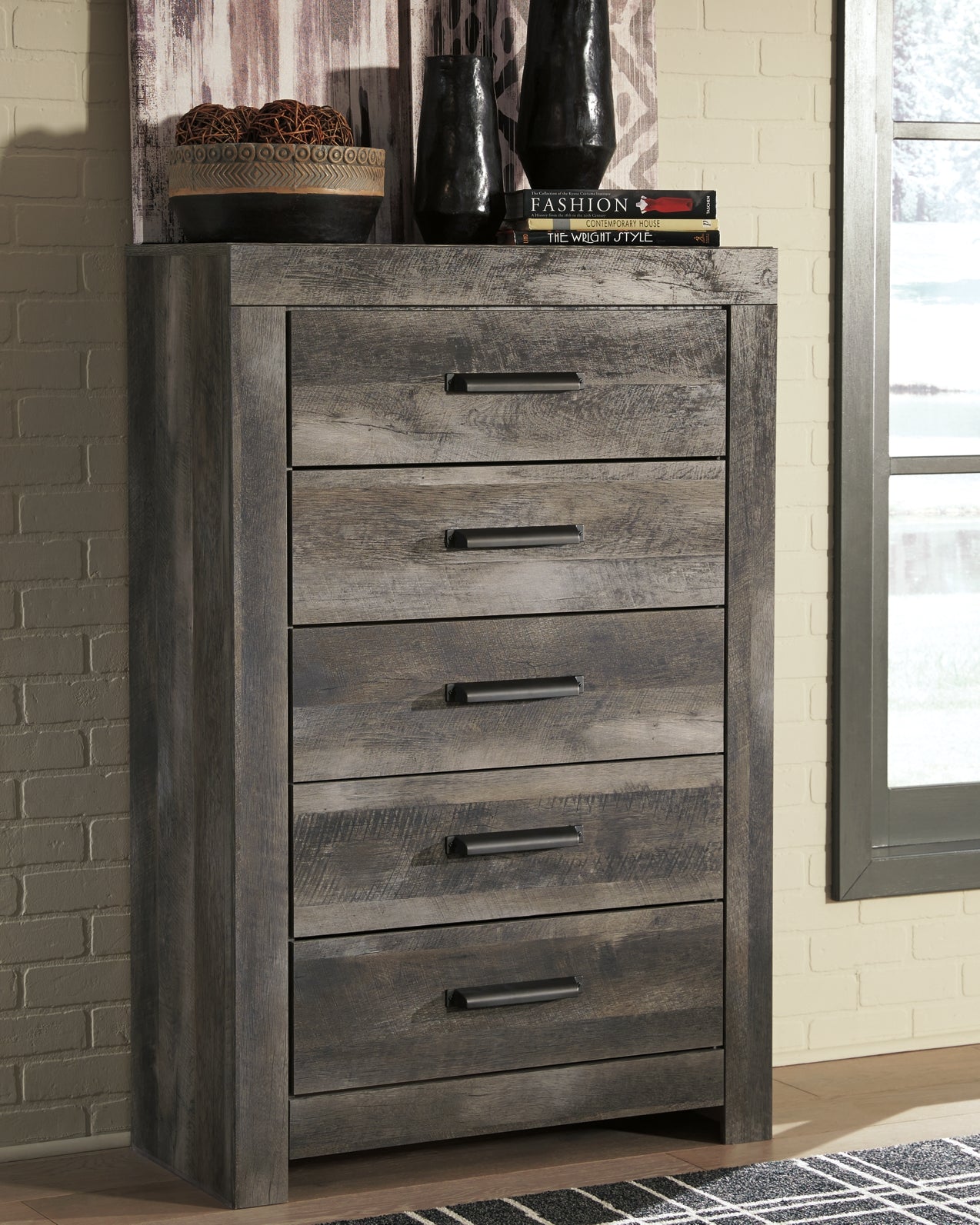 Wynnlow King Crossbuck Panel Bed with Mirrored Dresser, Chest and Nightstand Signature Design by Ashley®