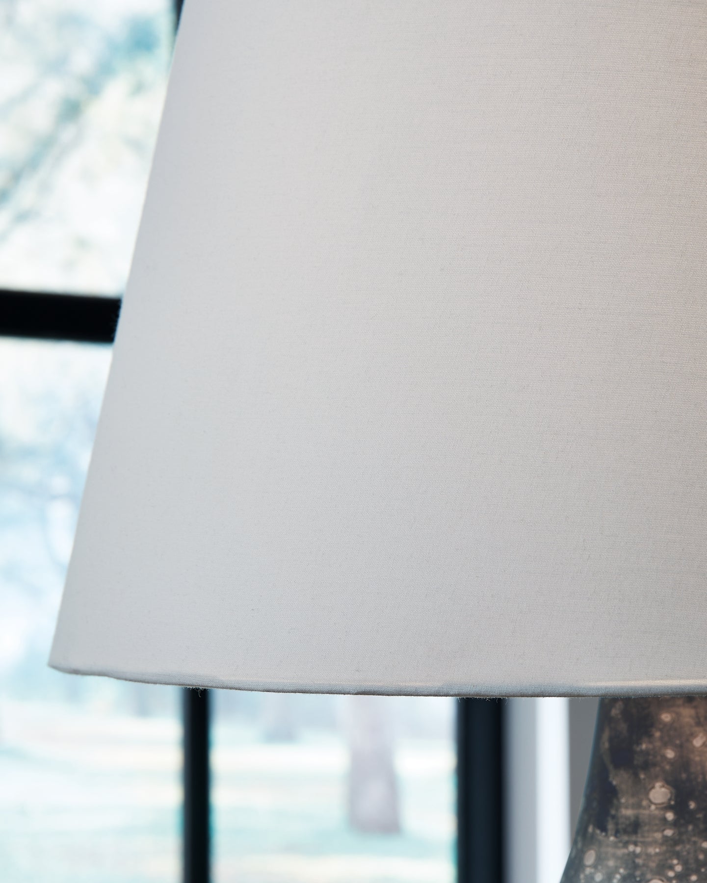 Bluacy Glass Table Lamp (1/CN) Signature Design by Ashley®