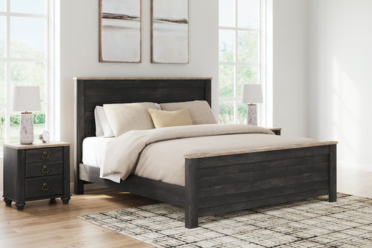 Nanforth Queen Panel Bed Signature Design by Ashley®