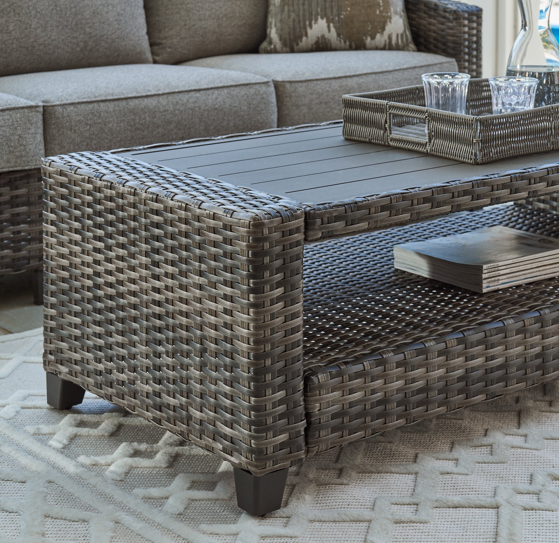 Oasis Court Sofa/Chairs/Table Set (4/CN) Signature Design by Ashley®