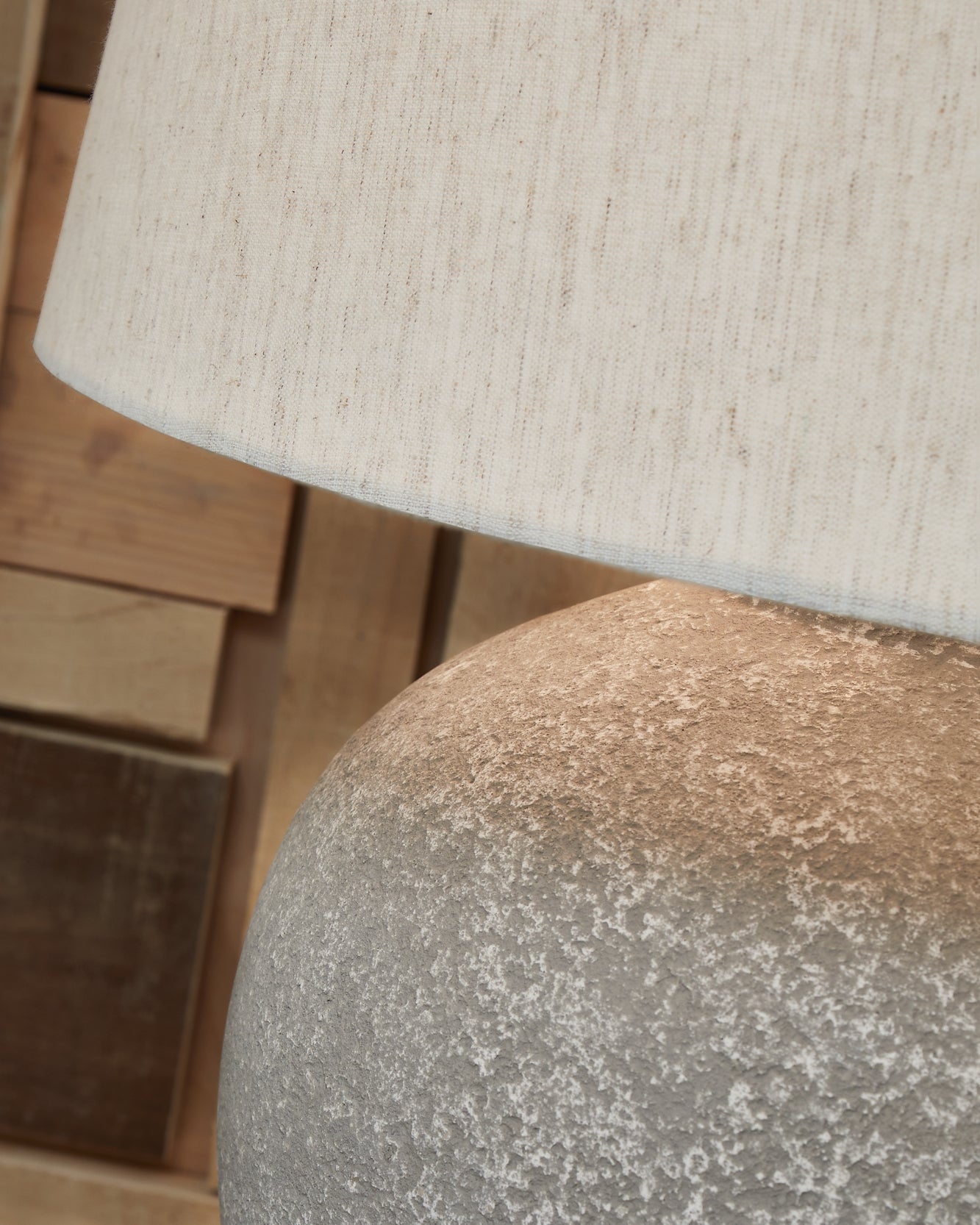 Dreward Paper Table Lamp (1/CN) Signature Design by Ashley®