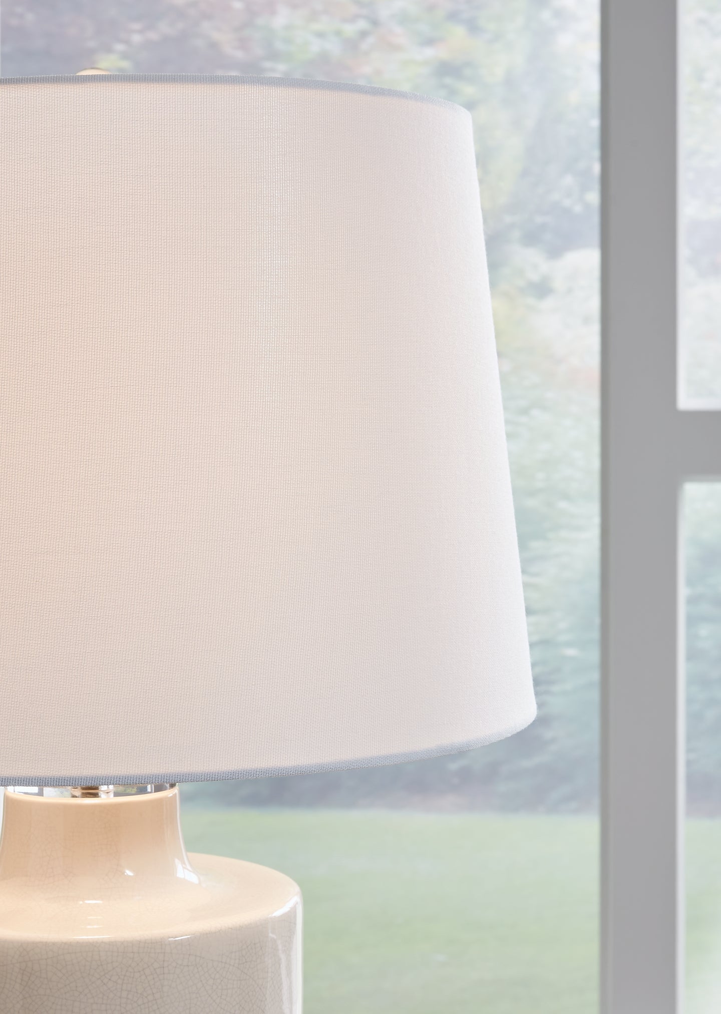 Cylener Ceramic Table Lamp (1/CN) Signature Design by Ashley®