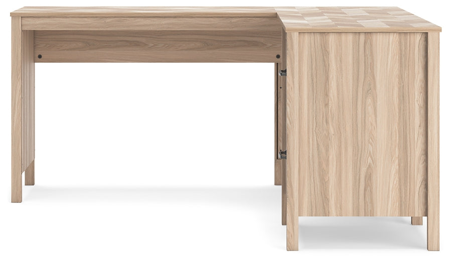 Battelle 60" Home Office Desk with Return Signature Design by Ashley®
