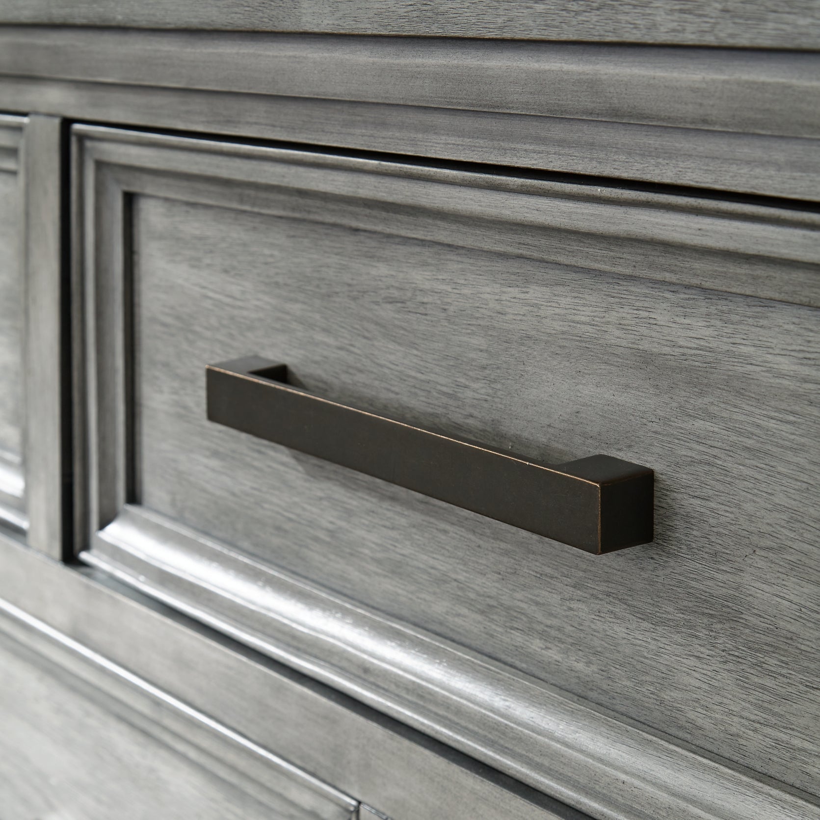 Russelyn King Storage Bed with Mirrored Dresser Signature Design by Ashley®