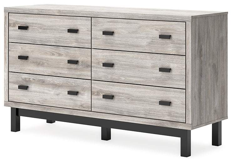 Vessalli Queen Panel Bed with Dresser Signature Design by Ashley®