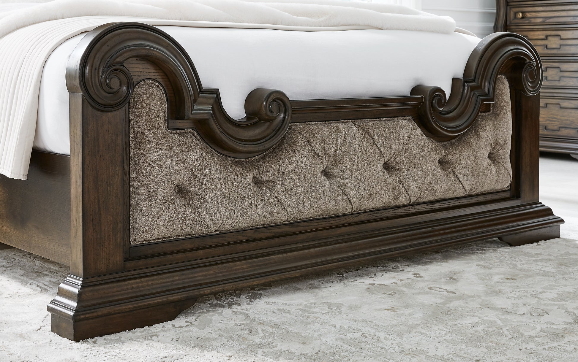 Maylee  Upholstered Bed Signature Design by Ashley®