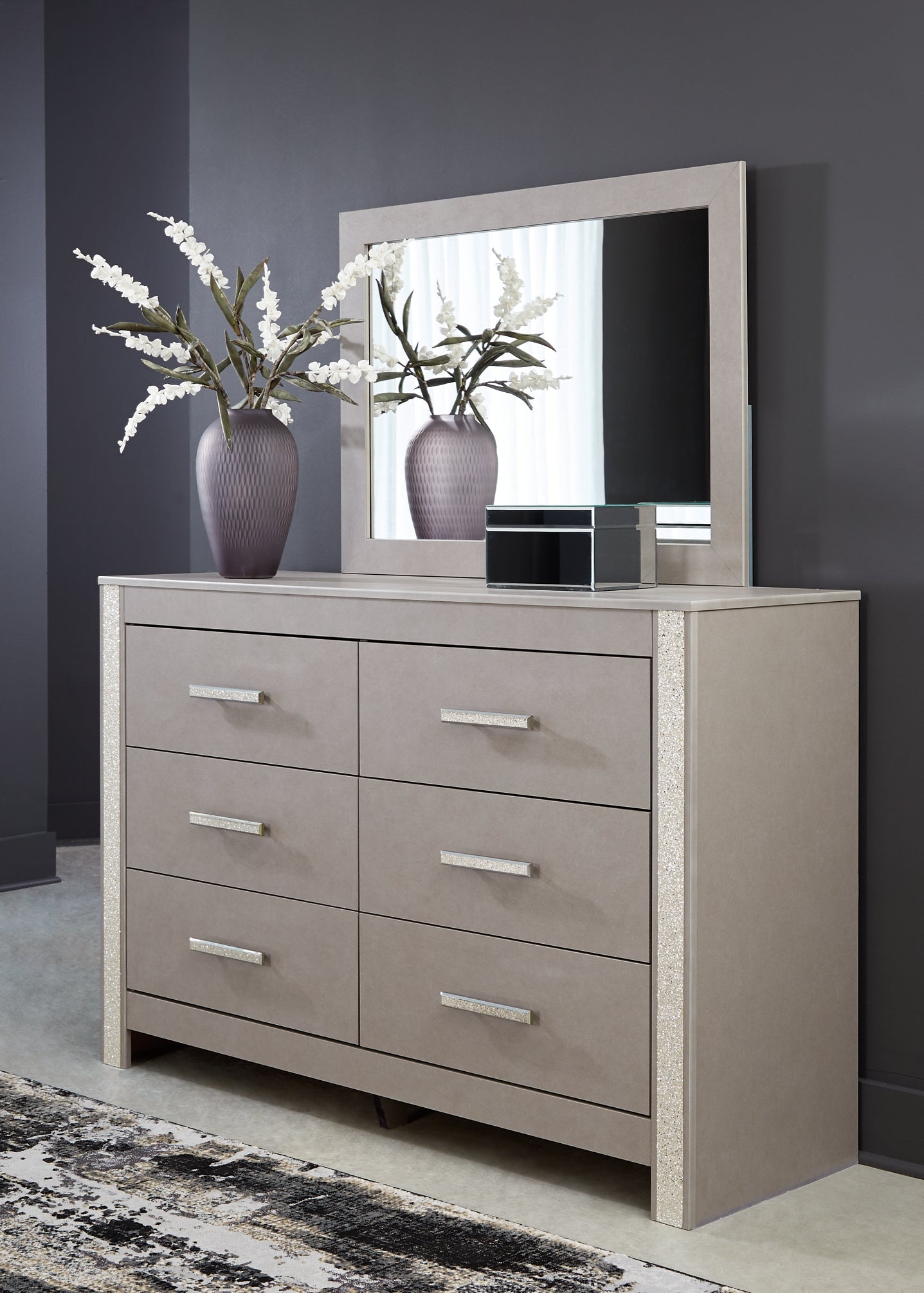 Surancha King Poster Bed with Mirrored Dresser, Chest and Nightstand Signature Design by Ashley®