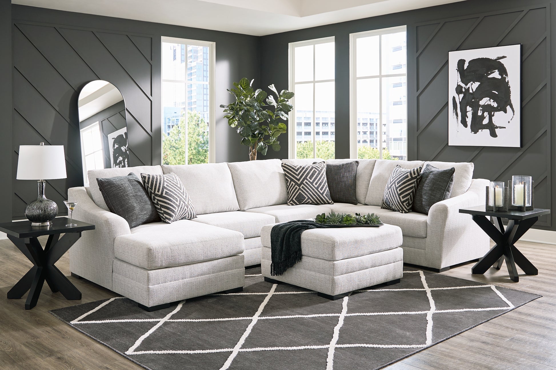 Koralynn 3-Piece Sectional with Ottoman Benchcraft®