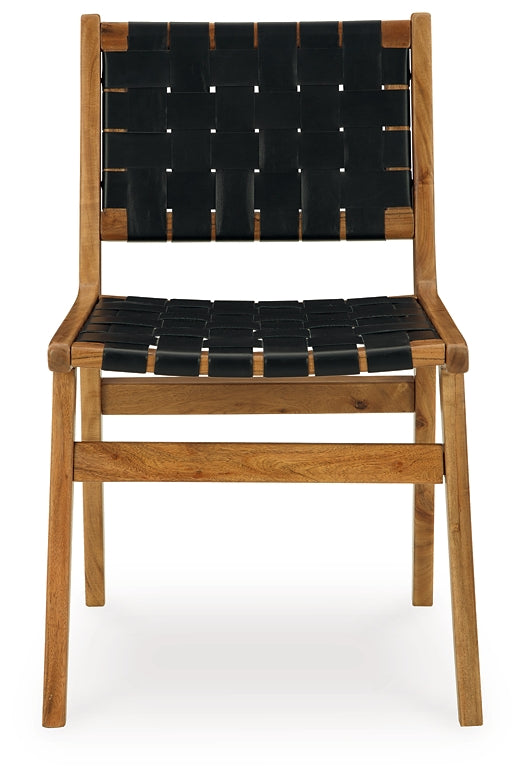 Fortmaine Dining Room Side Chair (2/CN) Signature Design by Ashley®