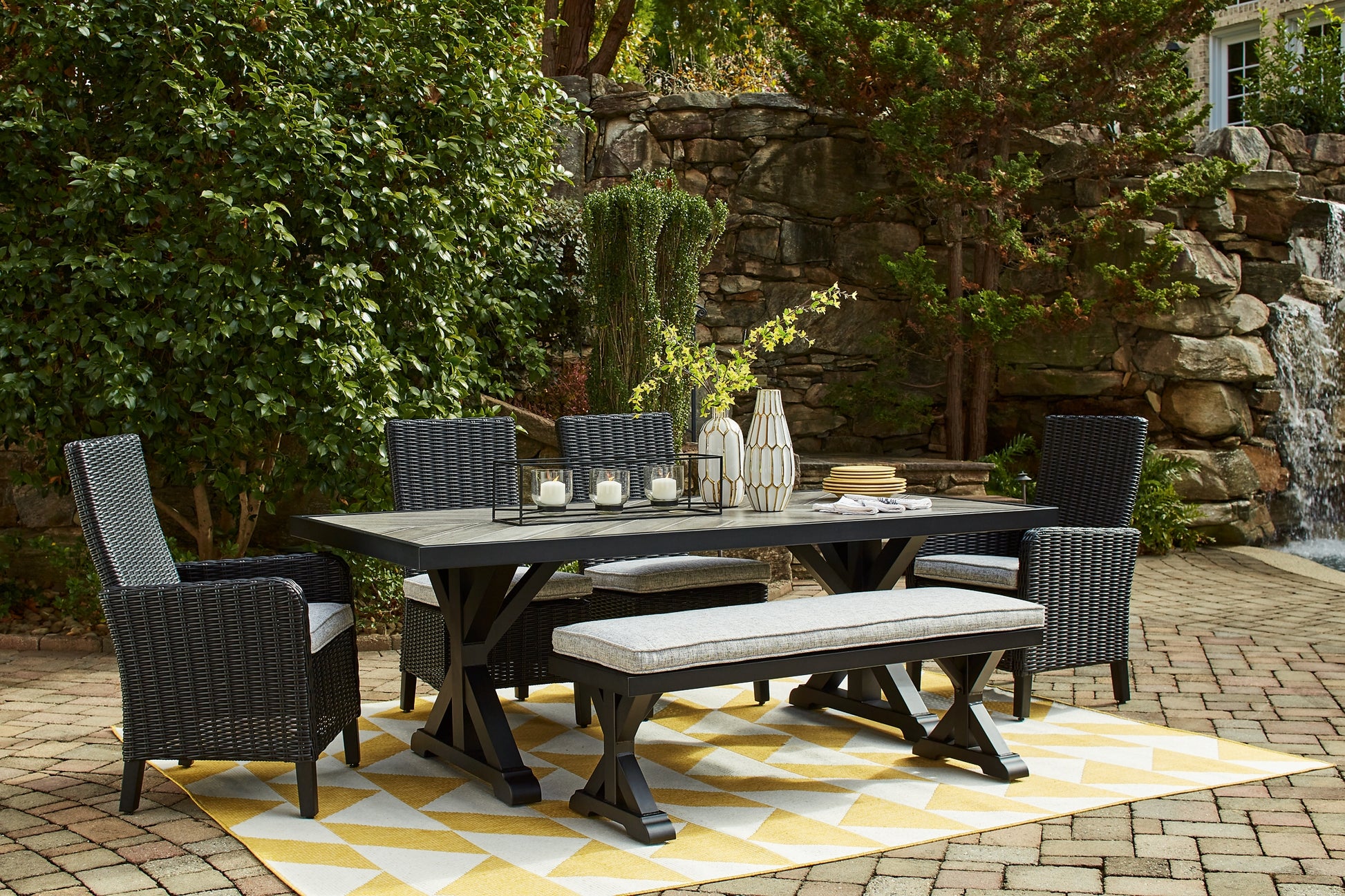 Beachcroft Bench with Cushion Signature Design by Ashley®